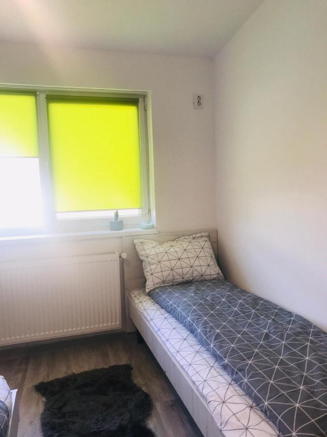 Мотель Casa Ryana Self Check-In Джилэу Экстерьер фото