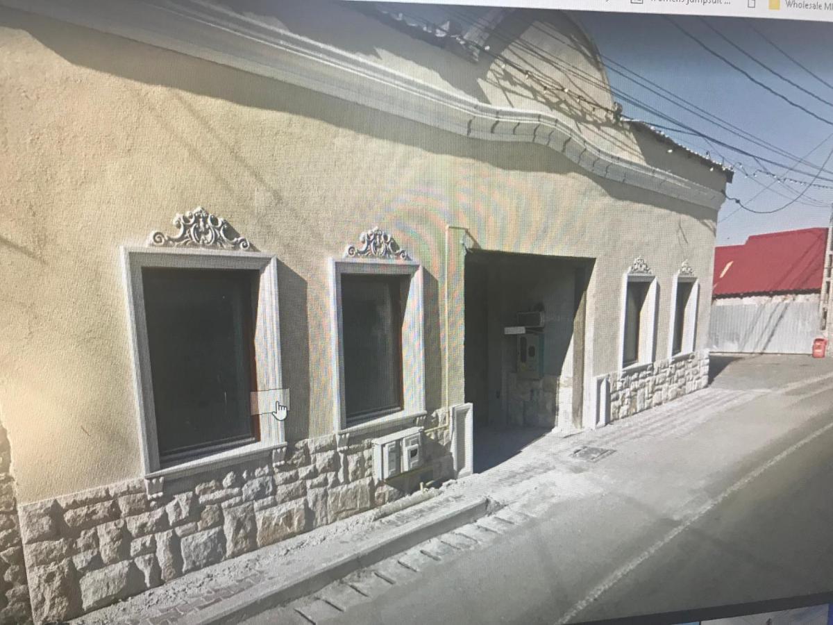 Мотель Casa Ryana Self Check-In Джилэу Экстерьер фото