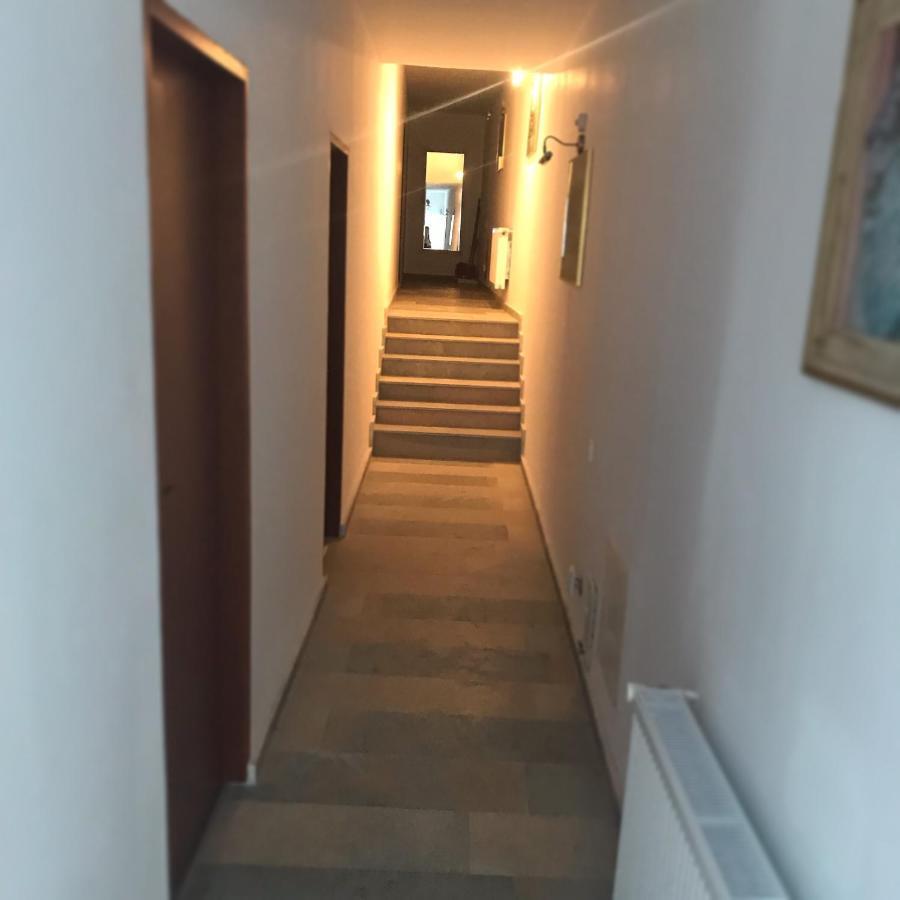 Мотель Casa Ryana Self Check-In Джилэу Экстерьер фото