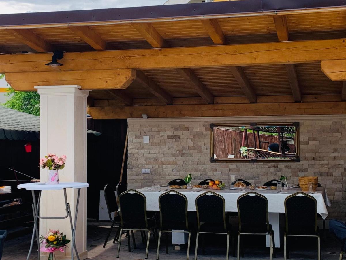 Мотель Casa Ryana Self Check-In Джилэу Экстерьер фото