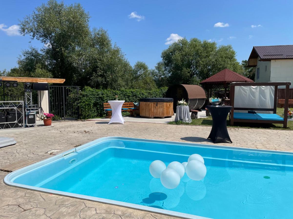 Мотель Casa Ryana Self Check-In Джилэу Экстерьер фото